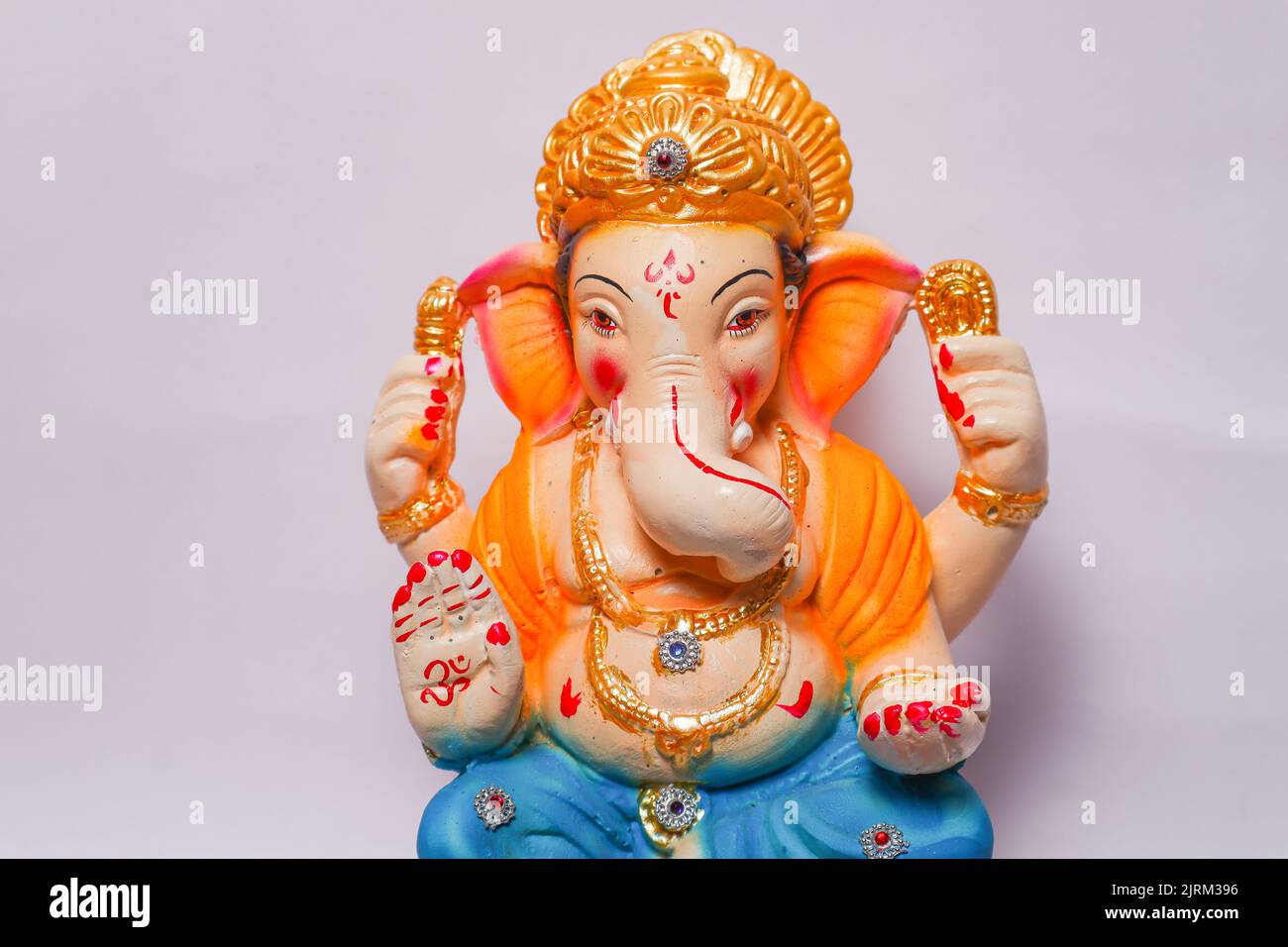 Idol of lord ganesh hi-res stock photography and images - Page 3 ...