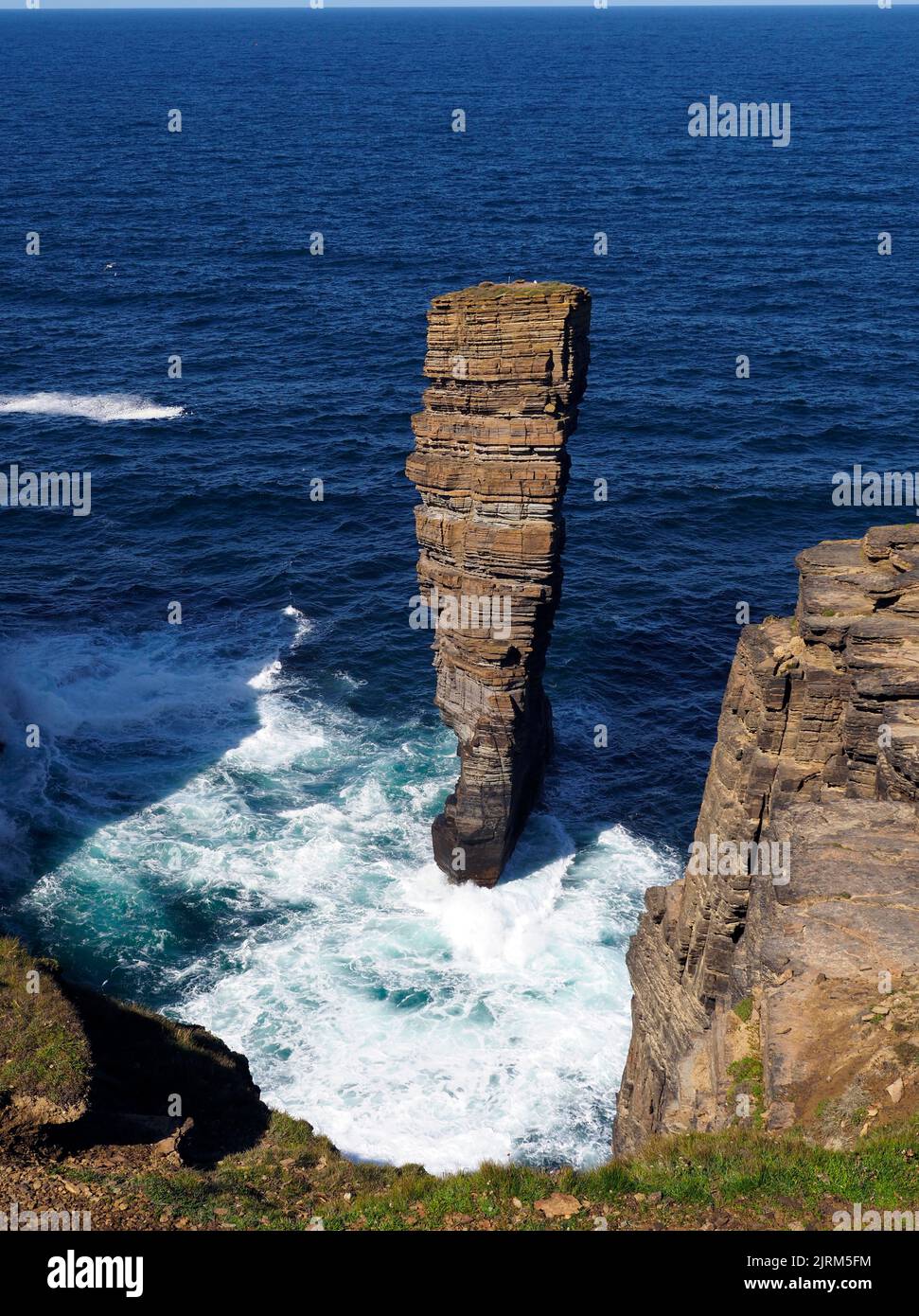 Castle of North Gaulton sea stack, Yesnaby, Orkney Stock Photo