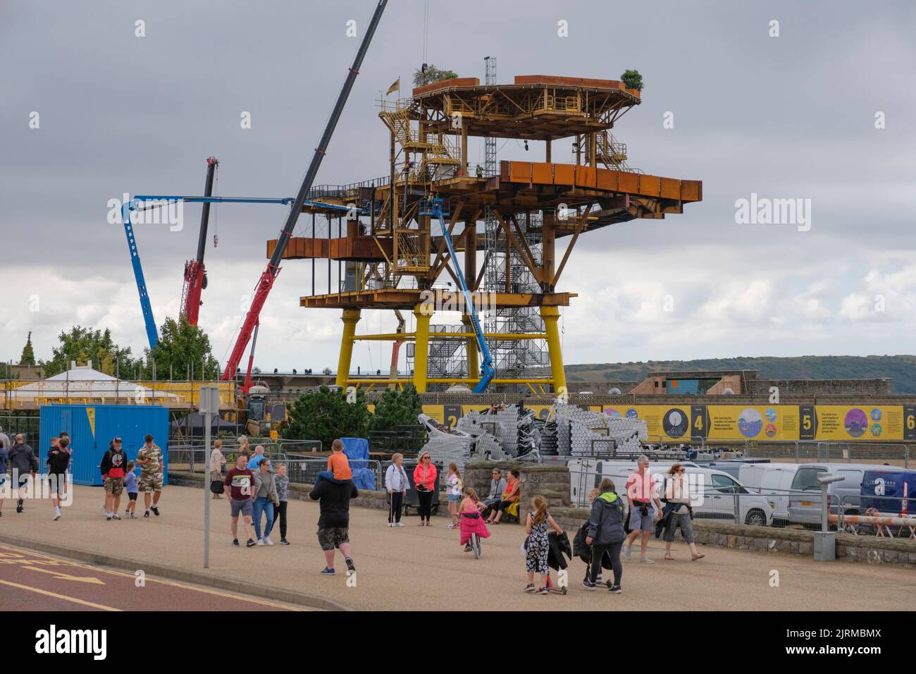 Weston-super-Mare, UK. 25th Aug, 2022. Government funded artwork See Monster announces further delays. The August Bank holiday will be missed with opening now scheduled for the end of September. A July opening was originally planned. See Monster is an art installation made from a retired oil rig re-assembled on the beach at Weston. The artwork is part of Unboxed a UK Government funded showcase of British creativity once thought to be the festival of Brexit. A public viewing gallery has opened so people can see progress. Credit: JMF News/ Alamy Live News Stock Photo