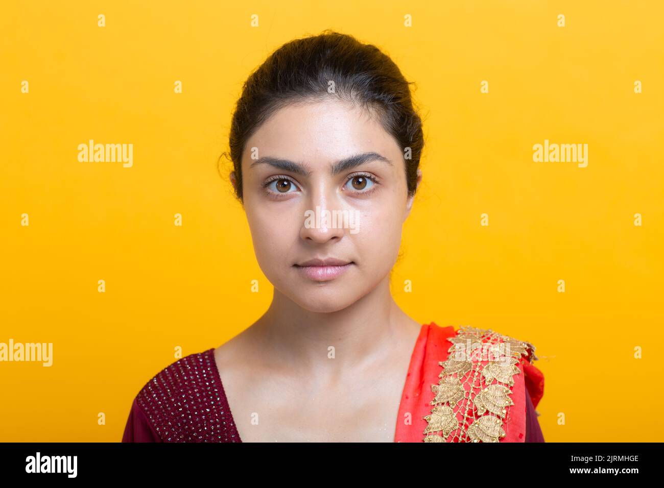 Indian girl sari hires stock photography and images Alamy