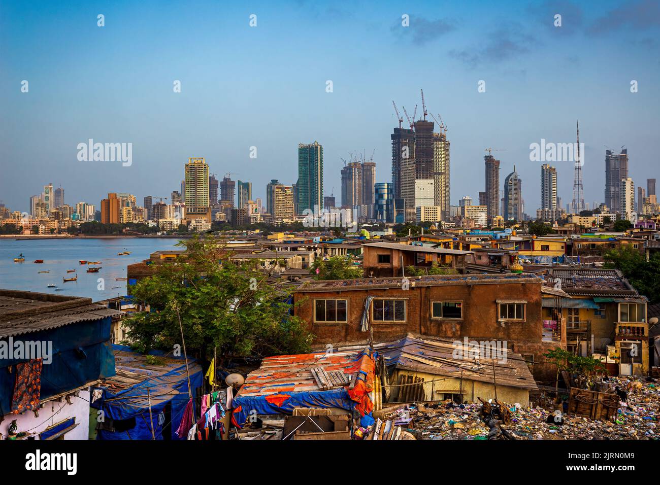 Mumbai cityscape with a striking contrast between poverty and wealth. Photo taken on 19th May 2018 in Mumbai, Maharashtra, India. Stock Photo