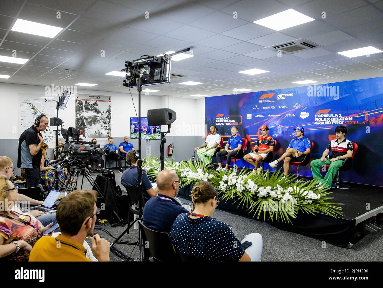 2022-08-25 15:18:10 SPA - Lewis Hamilton (Mercedes), Kevin Magnussen (Haas F1 Team), Charles Leclerc (Ferrari), Fernando Alonso (Alpine) and Zhou Guanyu (Alfa Romeo) (VLNR) during a press conference at the Spa-Francrochamps race track leading up to the Belgian Grand Prix. ANP SEM VAN DER WAL netherlands out - belgium out Stock Photo