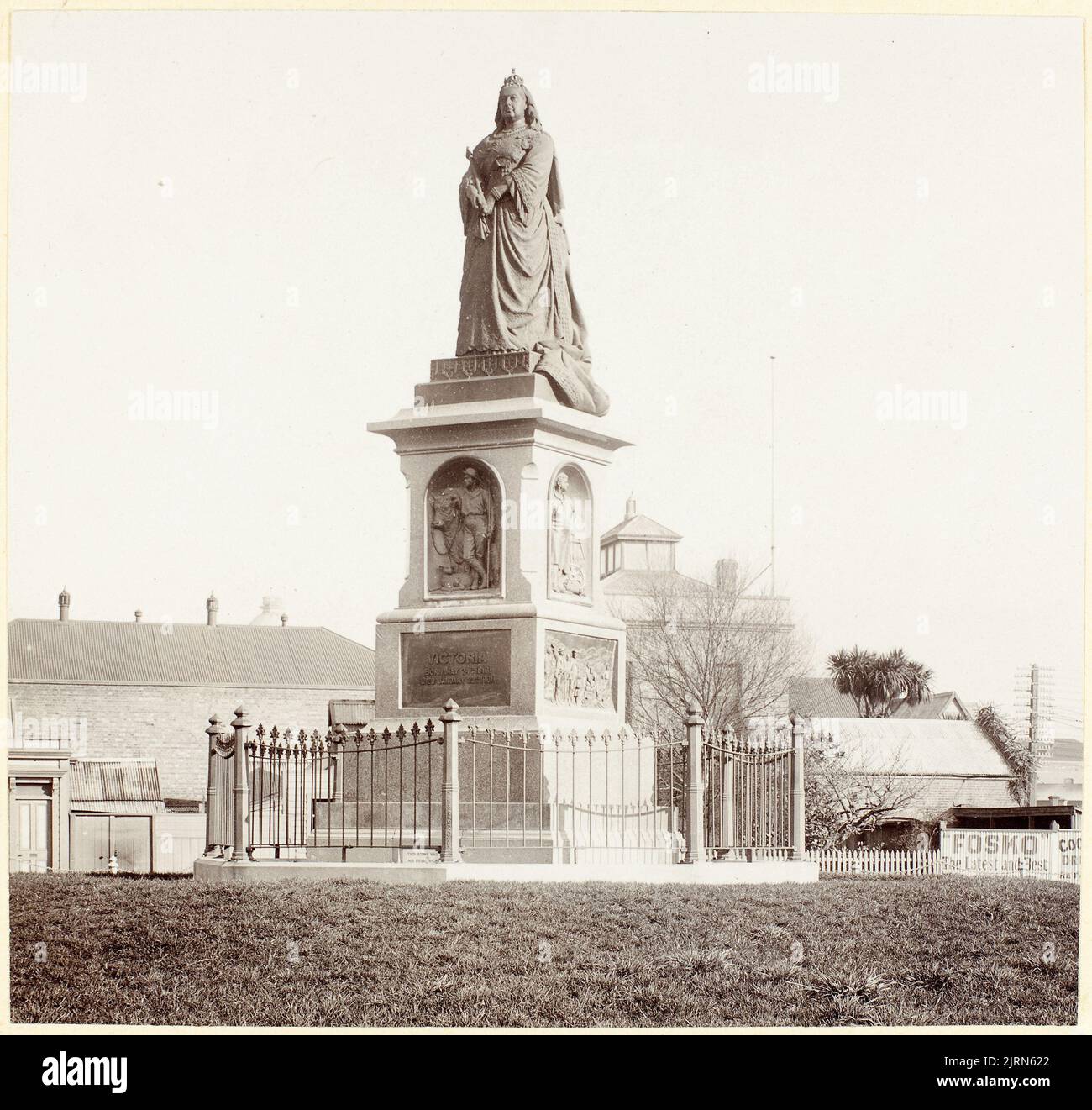 Dunedin queen victoria statue hires stock photography and images Alamy