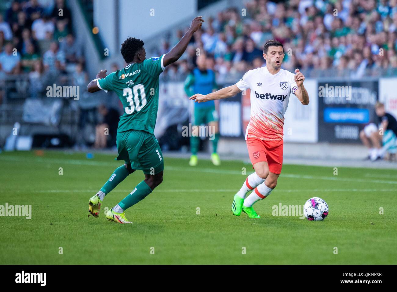 Denmark. 25th Aug, 2022. Aaron Cresswell (3) of West Ham and
