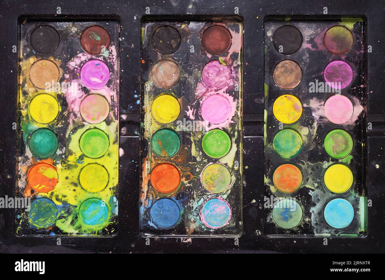 Colour swatch paint pots hi-res stock photography and images - Alamy