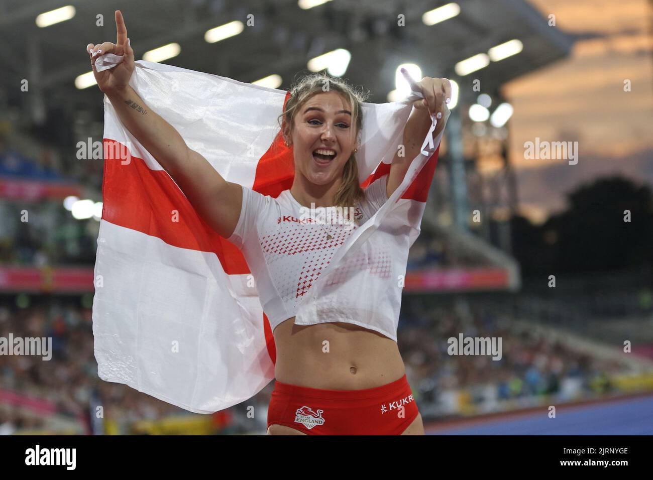 Molly CAUDERY of England celebrates silver in the Women's Pole Vault
