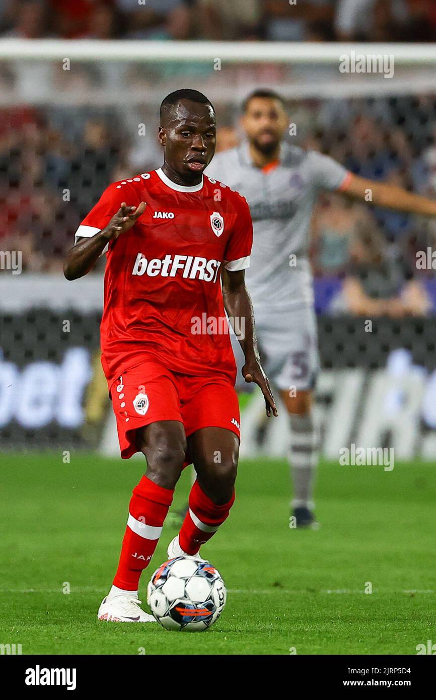 Antwerp's Alhassan Yusuf Abdullahi pictured during a soccer game between Belgian Royal Antwerp FC and Turkish Istanbul Basaksehir FK, Thursday 25 August 2022 in Antwerp, the return game of the play-off for the UEFA Conference League competition. BELGA PHOTO DAVID PINTENS Stock Photo