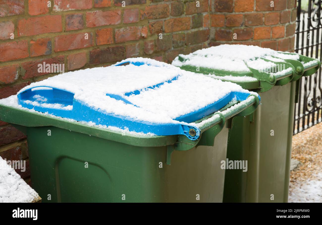 Green garden waste bins hires stock photography and images Alamy