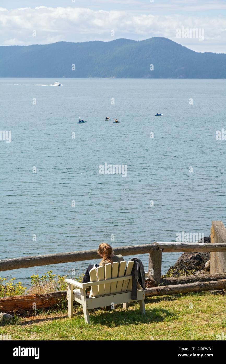 Washington, San Juan Islands, Orcas Island, Doe Bay, kayakers Stock Photo
