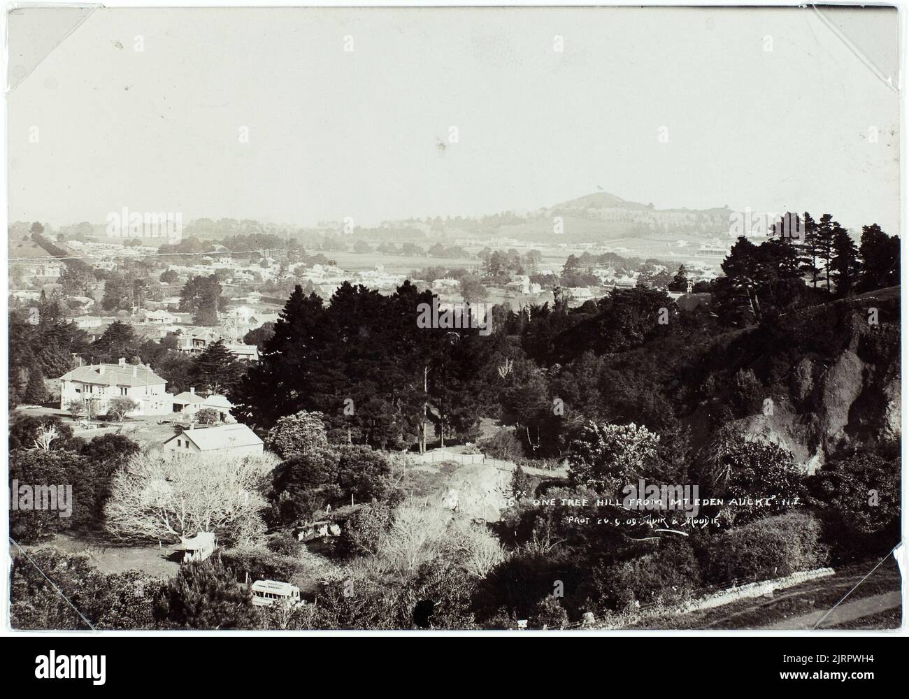 Auckland one tree hill from mou hires stock photography and images Alamy