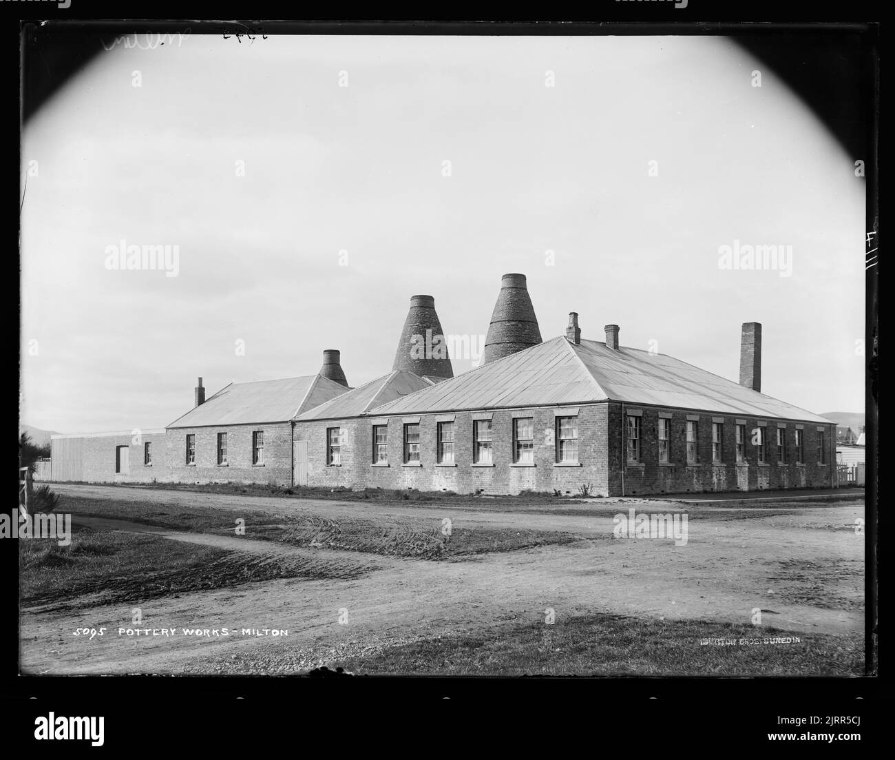 Milton pottery works hires stock photography and images Alamy