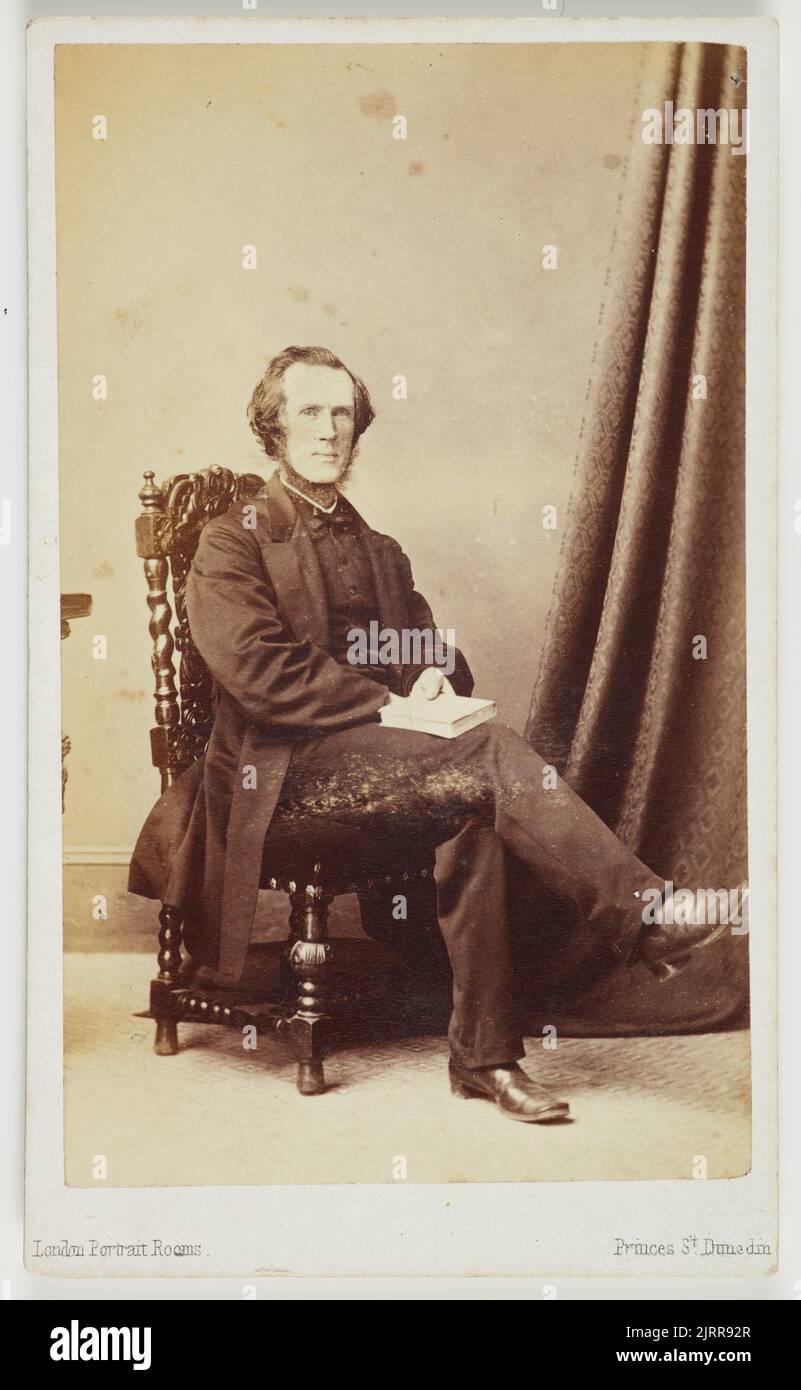 Portrait of a man seated, 1860s-1880s, by London Portrait Rooms (Dunedin). Gift of Simon Knight, 2015. Stock Photo