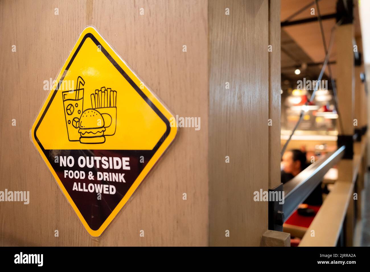 No outside food and drink sign