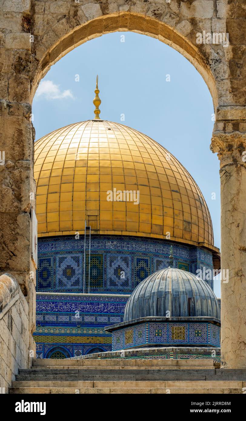 The Dome of the Rock and Dome of the Chain viewed through a gate on the Temple Mount Stock Photo