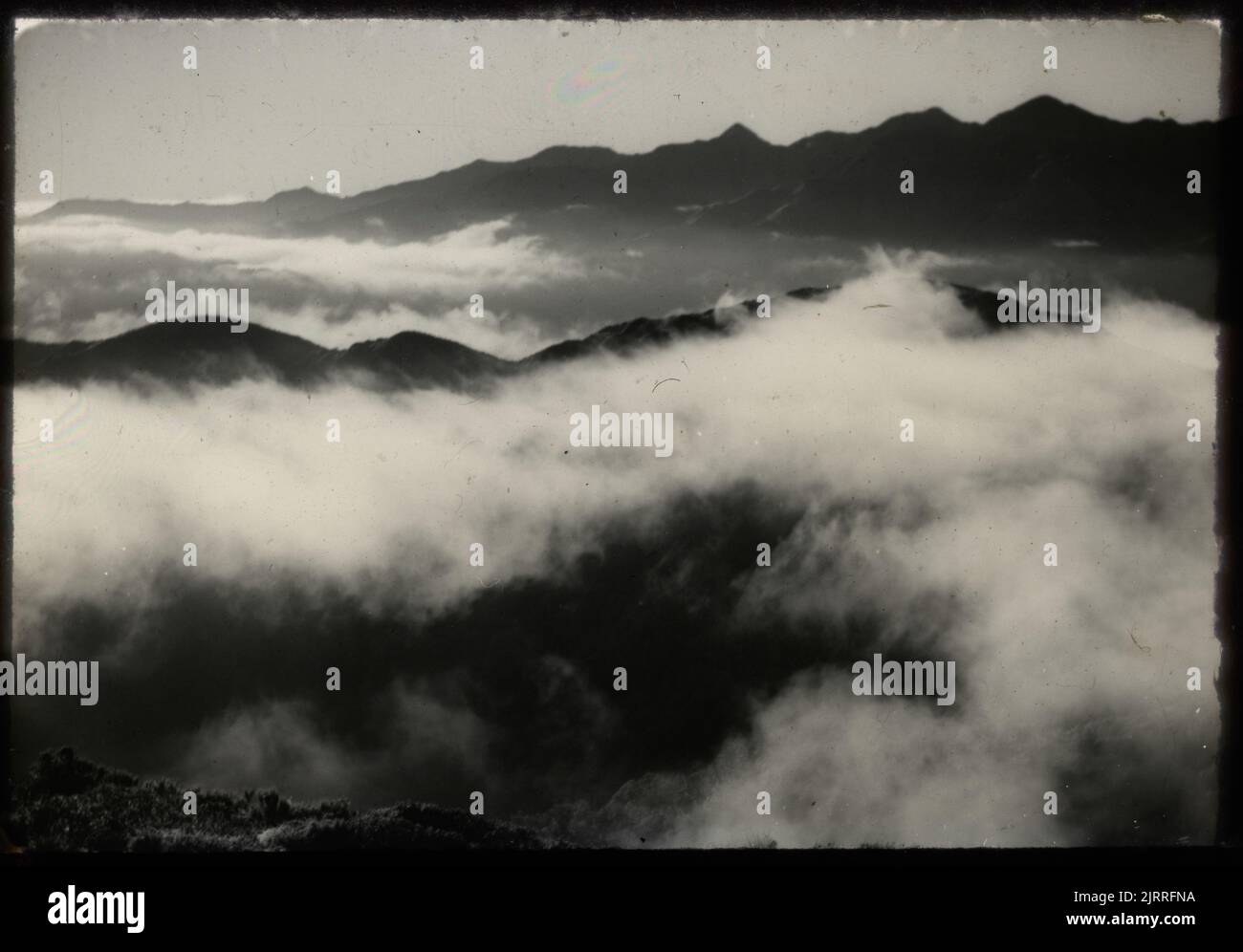 Dundas ridge in distance fr hi-res stock photography and images - Alamy