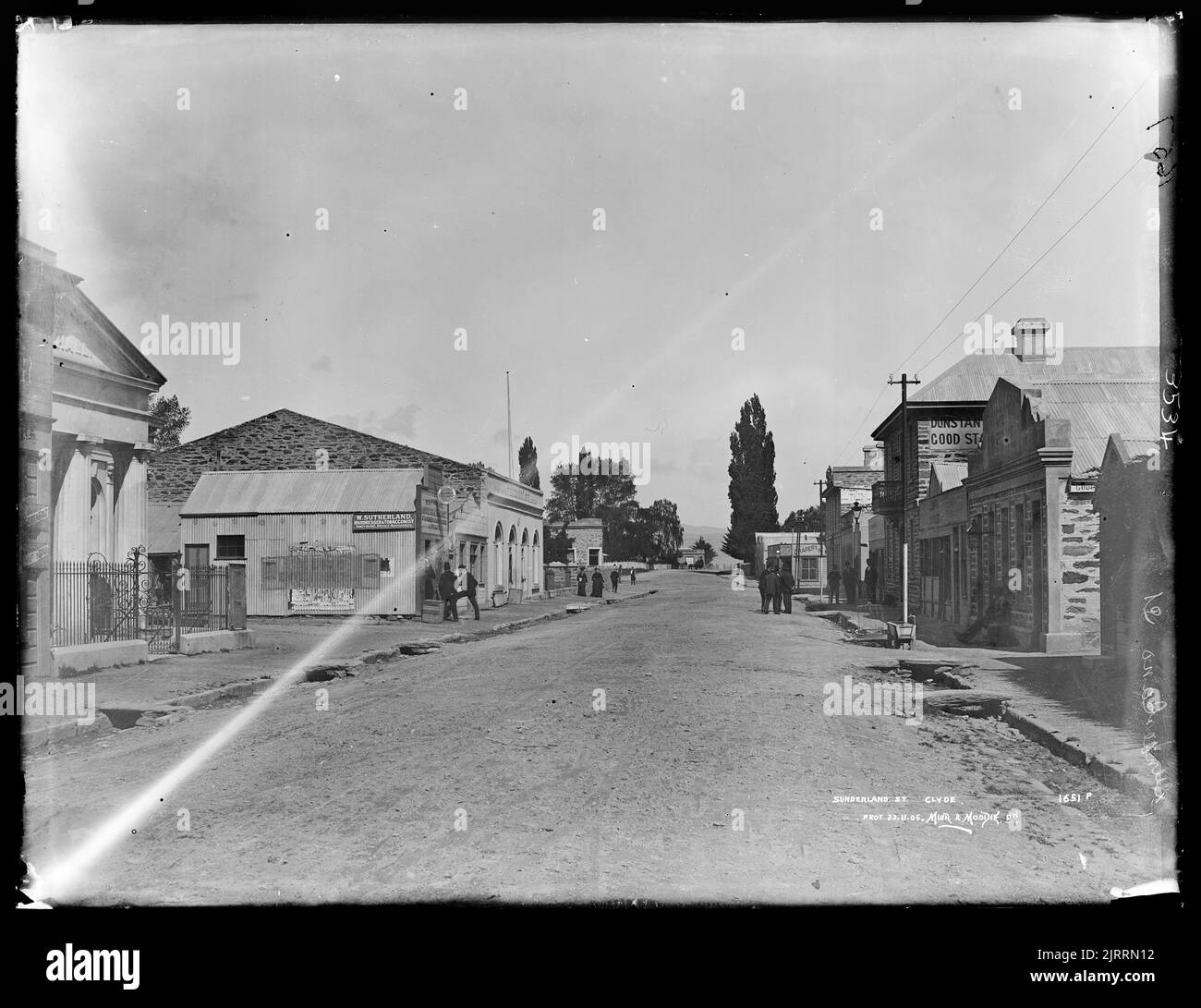 Sunderland Street, Clyde, circa 1905, New Zealand, by Muir & Moodie
