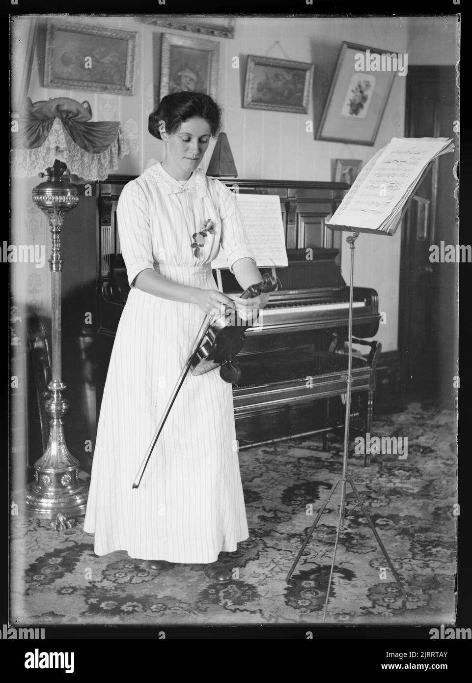 24 march 1913 hi-res stock photography and images - Alamy