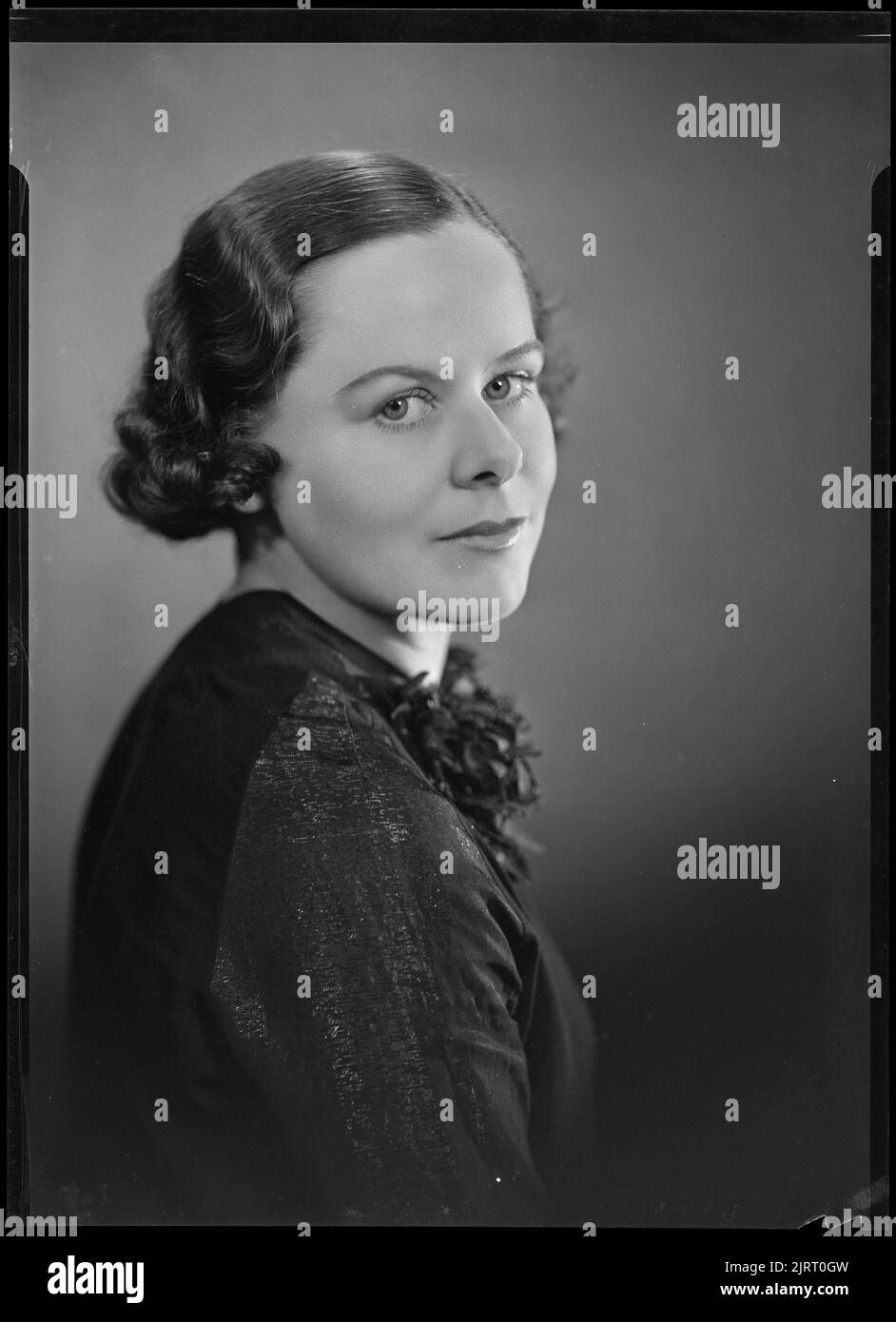 Miss M Sellars, 1936, Wellington, by Spencer Digby Studios. Spencer Digby / Ronald D Woolf Collection. Gift of Ronald Woolf, 1975. Stock Photo