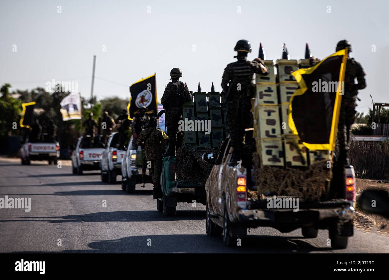 Rafah, Gaza Strip, Palestine. 24th Aug, 2022. Gaza Strip, Palestine. August 24, 2022. Fighters of the Al-Quds Brigades, the military wing of Islamic Jihad, hold a military parade in Rafah, in the southern Gaza Strip. A ceasefire between Israel and Islamic Jihad brokered by Egypt ended on 7th August, after three days of Israeli airstrikes on the Gaza Strip against the Islamic Jihad group, who retaliated by firing rockets into Israel (Credit Image: © Yousef Mohammed/IMAGESLIVE via ZUMA Press Wire) Stock Photo