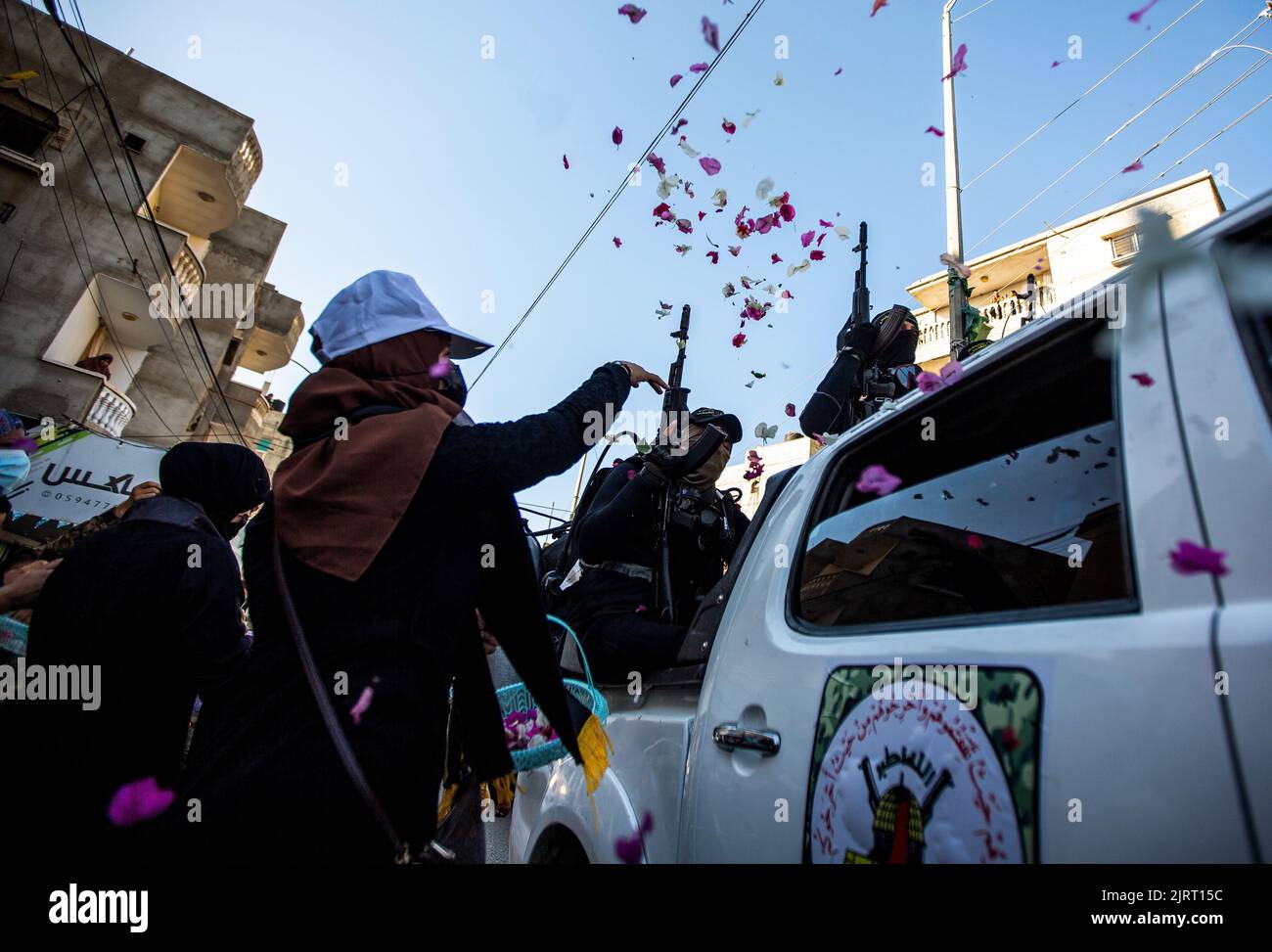 Rafah, Gaza Strip, Palestine. 24th Aug, 2022. Gaza Strip, Palestine. August 24, 2022. Fighters of the Al-Quds Brigades, the military wing of Islamic Jihad, hold a military parade in Rafah, in the southern Gaza Strip. A ceasefire between Israel and Islamic Jihad brokered by Egypt ended on 7th August, after three days of Israeli airstrikes on the Gaza Strip against the Islamic Jihad group, who retaliated by firing rockets into Israel (Credit Image: © Yousef Mohammed/IMAGESLIVE via ZUMA Press Wire) Stock Photo