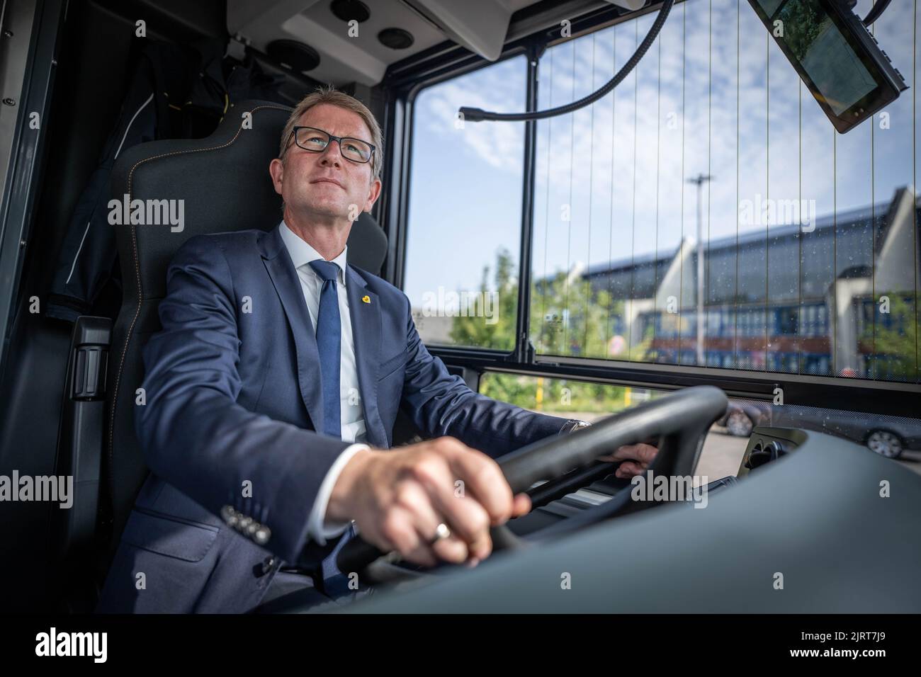 Whichat E type bus hi-res stock photography and images - Alamy