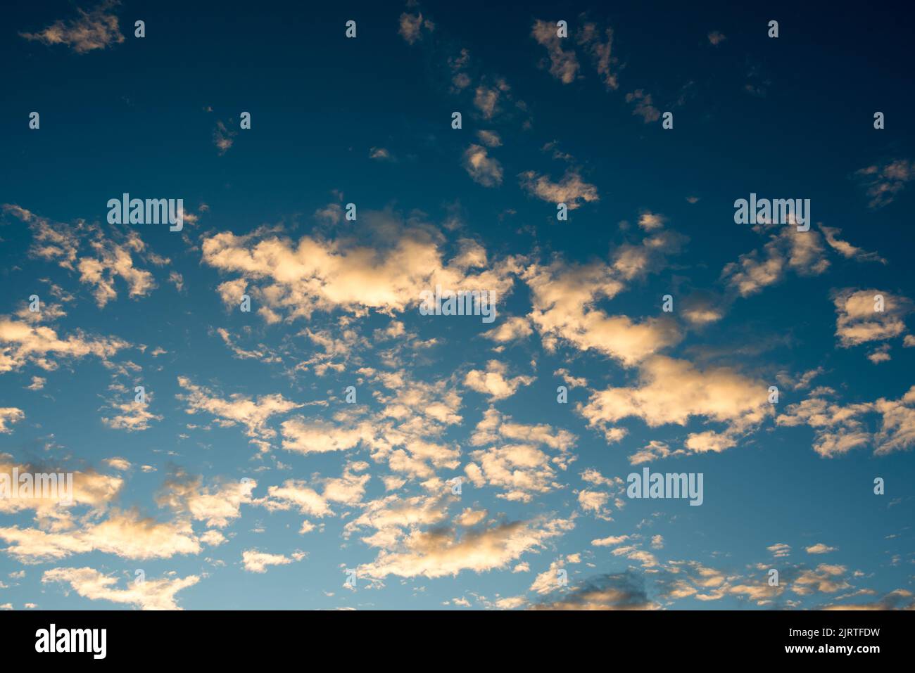 Early morning sky stock image hi-res stock photography and images - Alamy