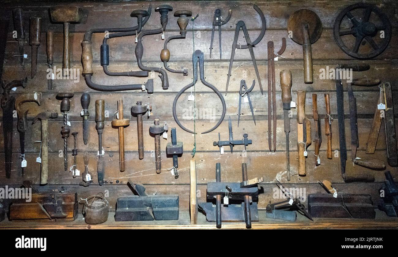 213,400+ Carpenter Tools Stock Photos, Pictures & Royalty-Free