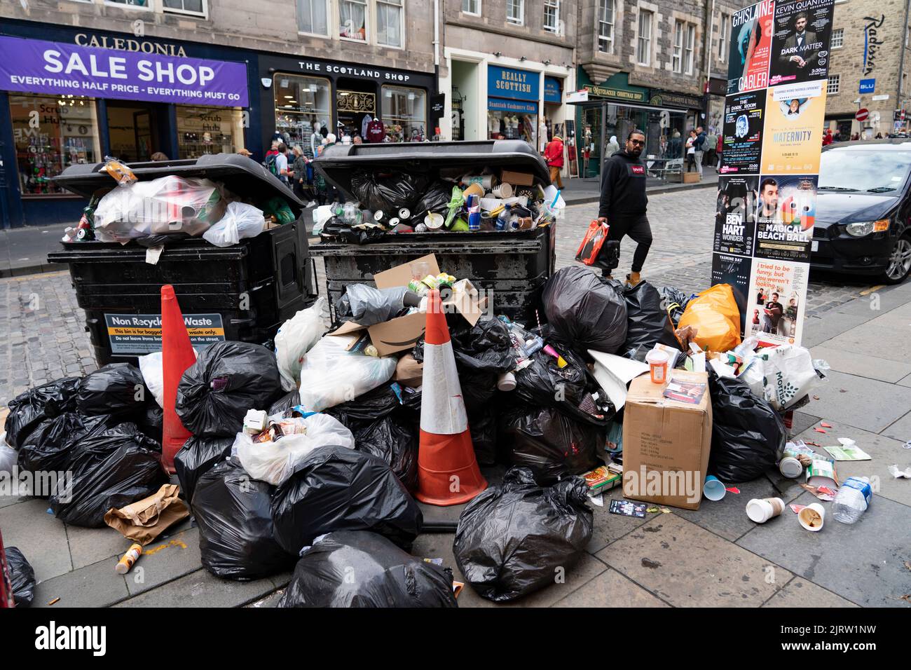 Royal mile edinburgh bins hires stock photography and images Alamy