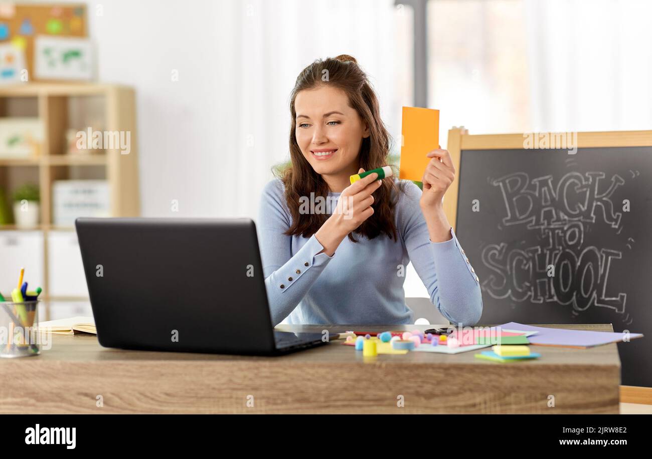 teacher having online class of arts and crafts Stock Photo Alamy