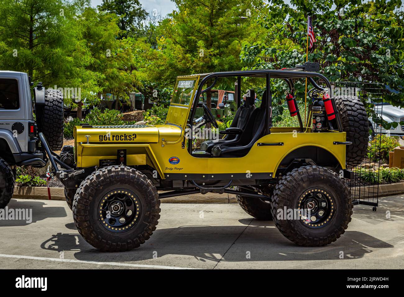 Modified vehicle jeep hi-res stock photography and images - Alamy