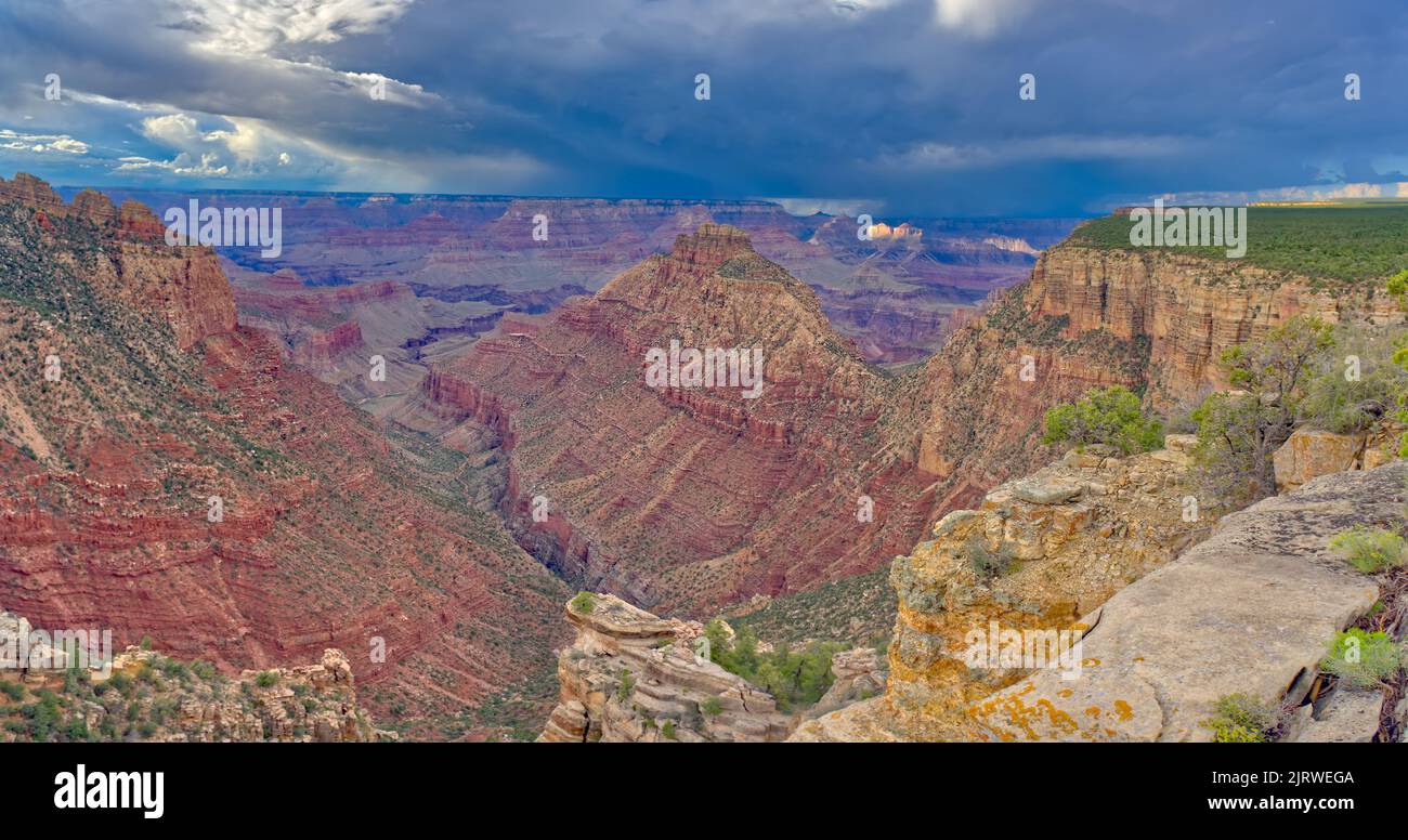 A building storm at Grand Canyon Arizona viewed from the east side of Buggeln Hill. Stock Photo
