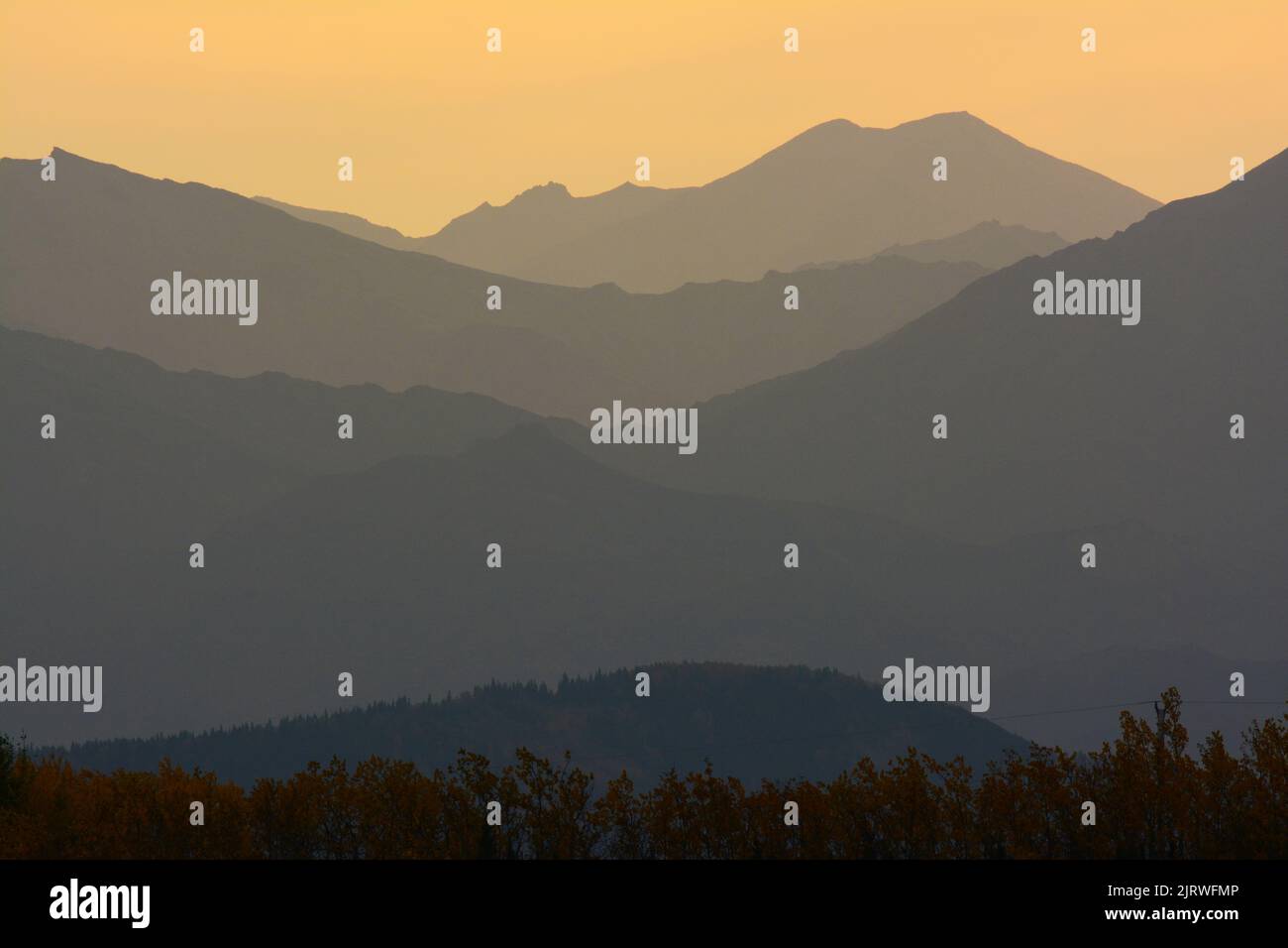 Parallel Mountain Ridges Parallel valleys hi-res stock photography and images - Alamy