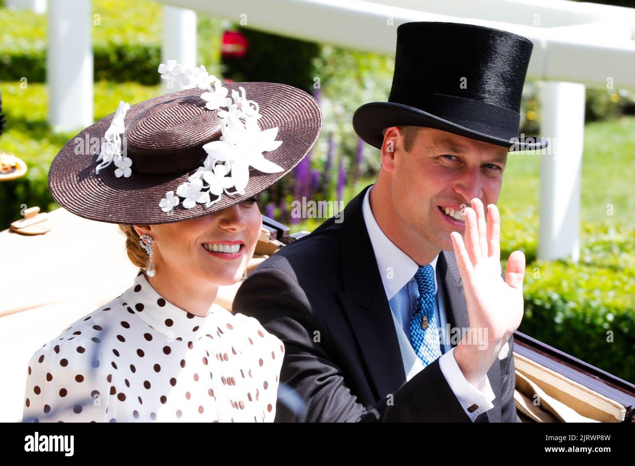 Royal Ascot 2022: Dress Codes, Royal Family and Fancy Hats – WWD