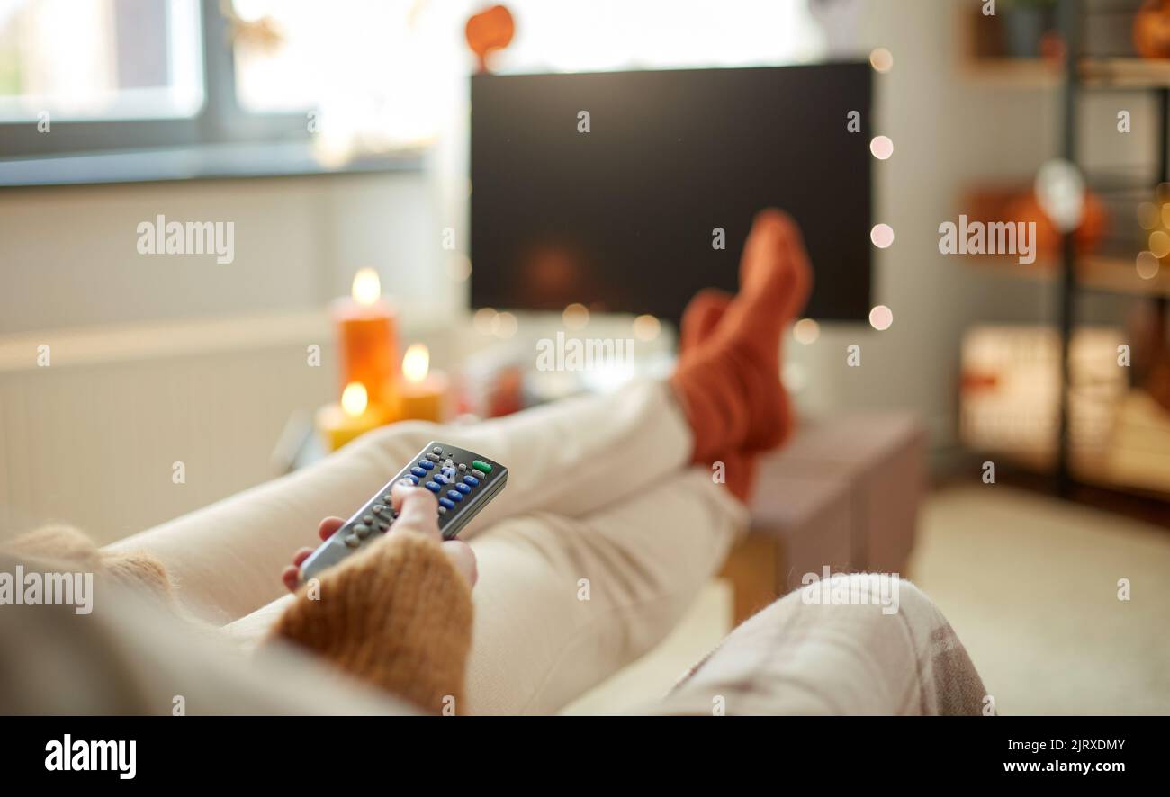 Woman watching movie screen hi-res stock photography and images - Alamy