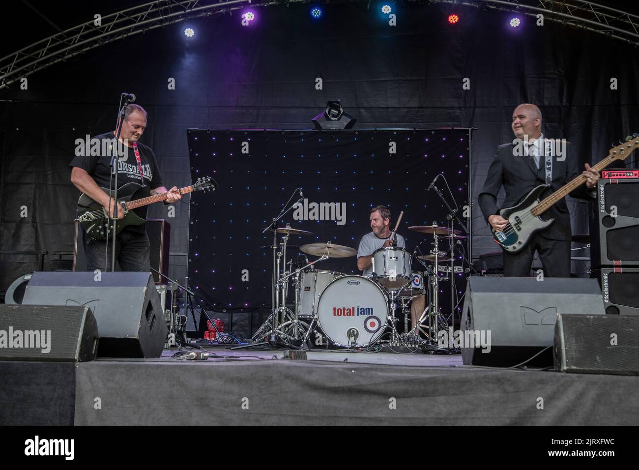 Abington Park, UK. 26th August 2022. Northampton is playing host to several tribute acts for some of the world’s best know artists over the Bank holiday weekend, the event is organised by Showtime Events Group. Credit: Keith J Smith./Alamy Live News. Stock Photo