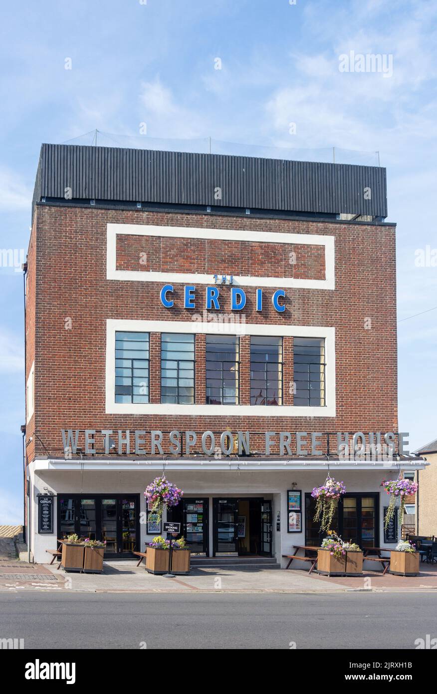 Wetherspoon The Cerdic Pub , Fore Street, Chard, Somerset, England, United Kingdom Stock Photo