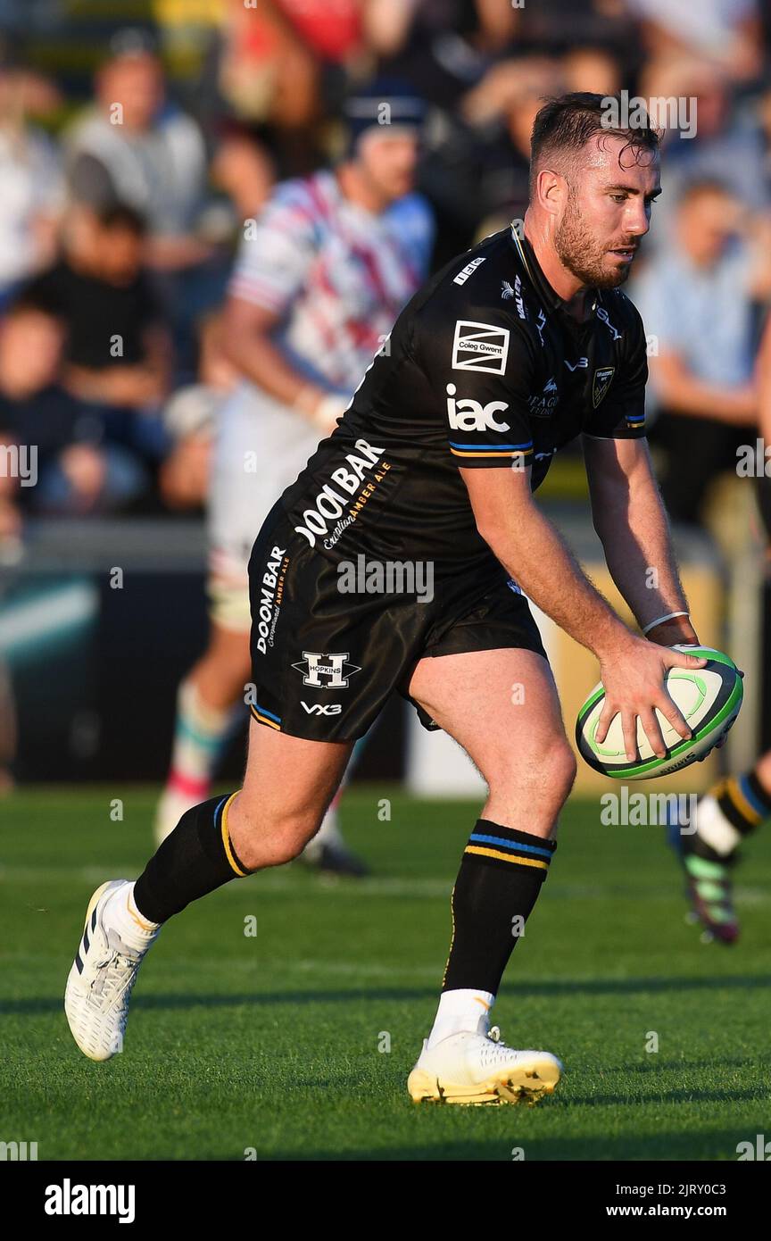 JJ Hanrahan of Dragons Rugby, in action during the game Stock Photo