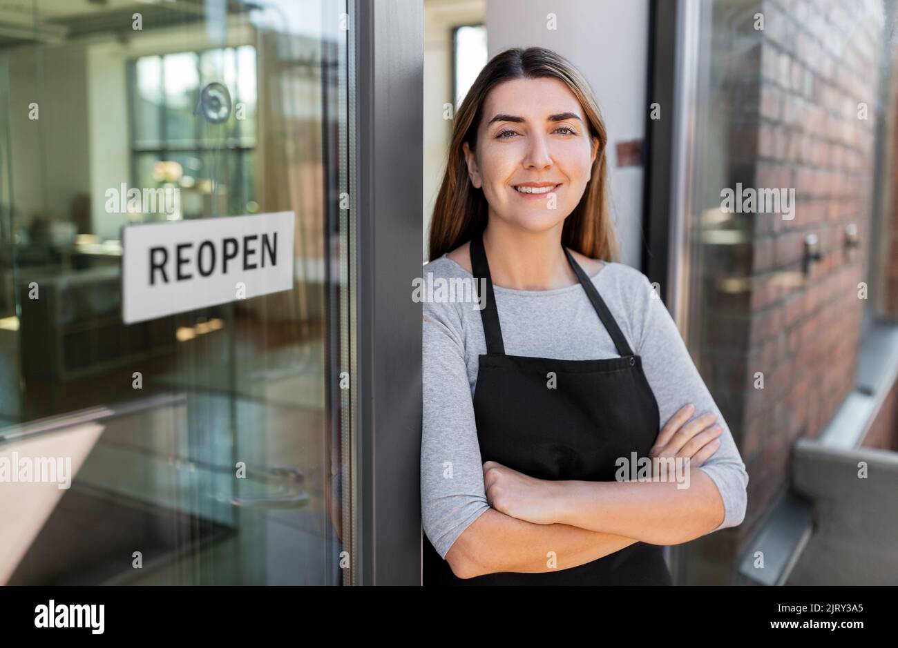 Reopening door hi-res stock photography and images - Alamy