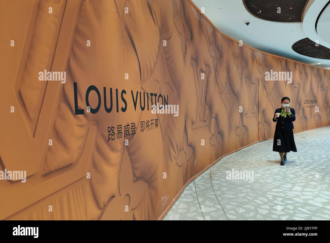 Louis Vuitton Billboard in Turin Editorial Image - Image of editorial,  hoarding: 271782805