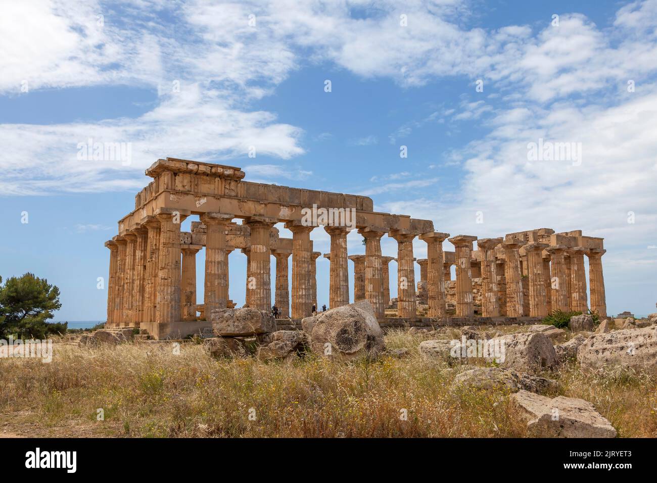 Selinunte ruins hi-res stock photography and images - Alamy