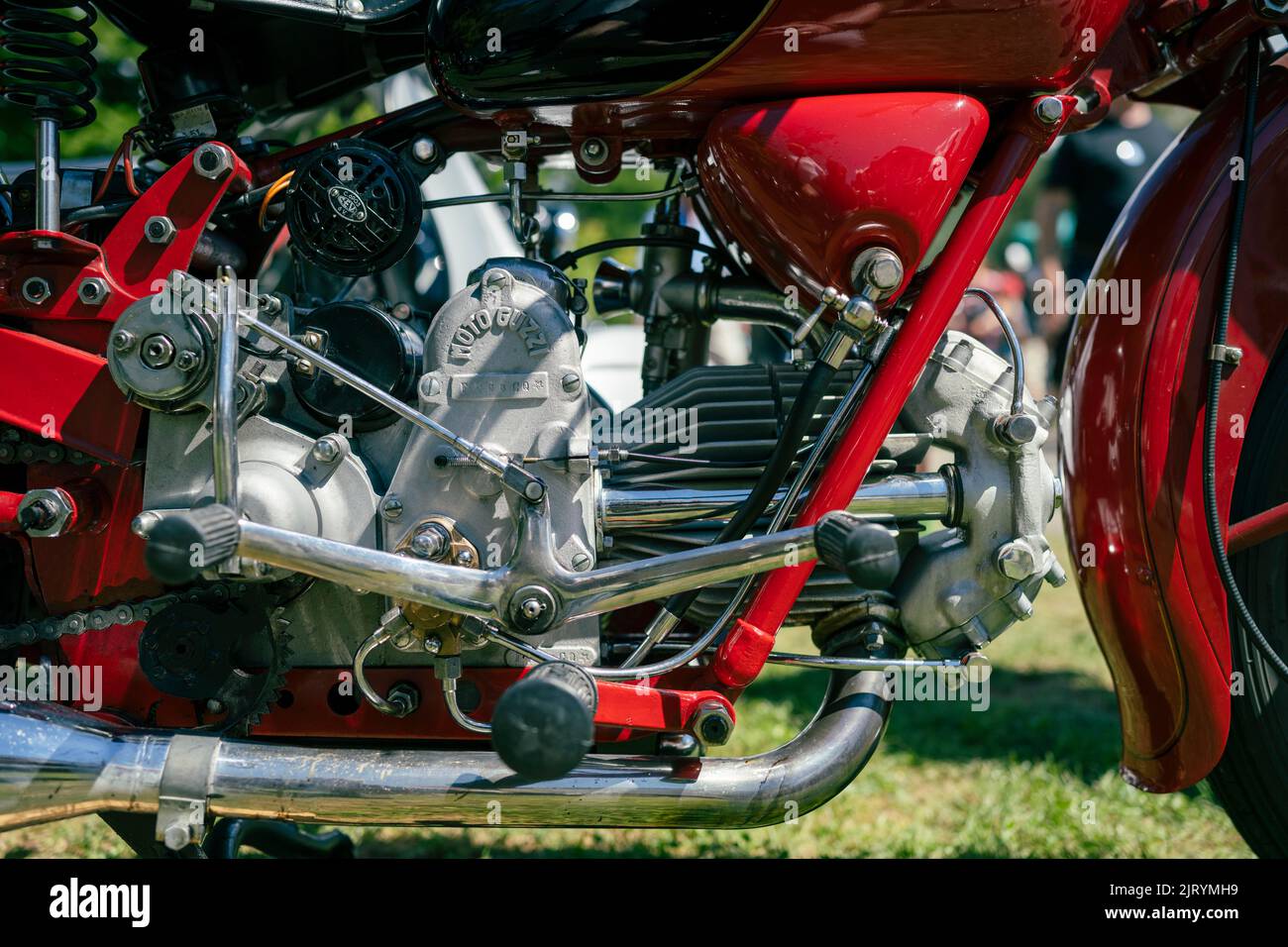 Moto guzzi motorbike immagini e fotografie stock ad alta risoluzione - Alamy