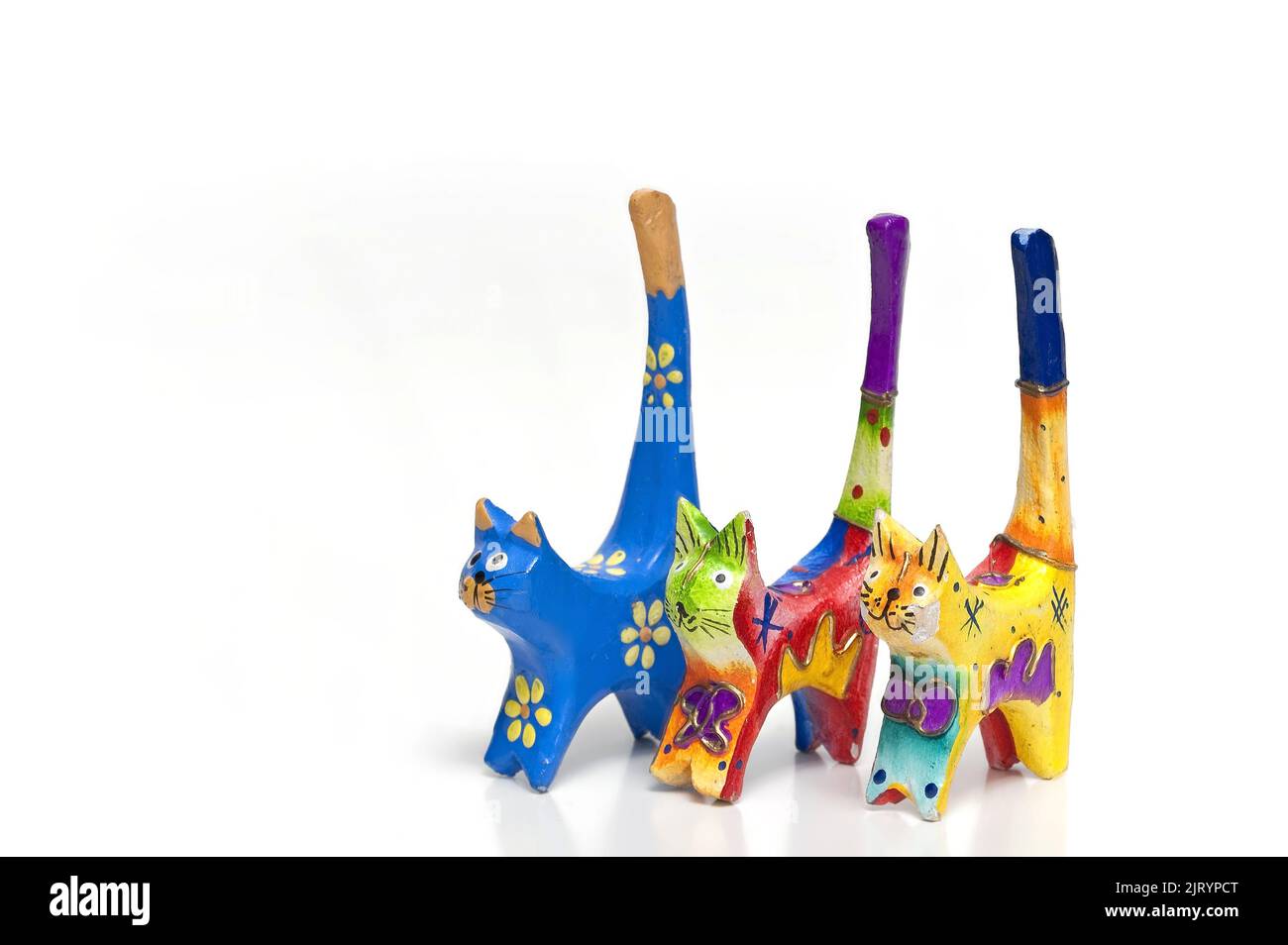 Wooden painted cats hi-res stock photography and images - Alamy