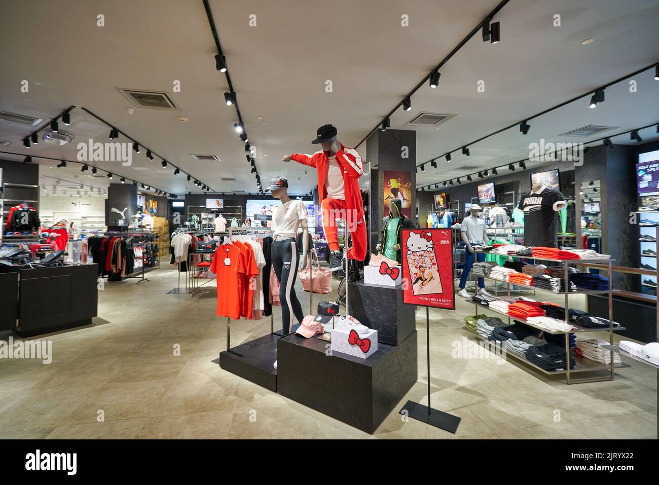 Puma store hi-res stock photography and images - Page 10 - Alamy