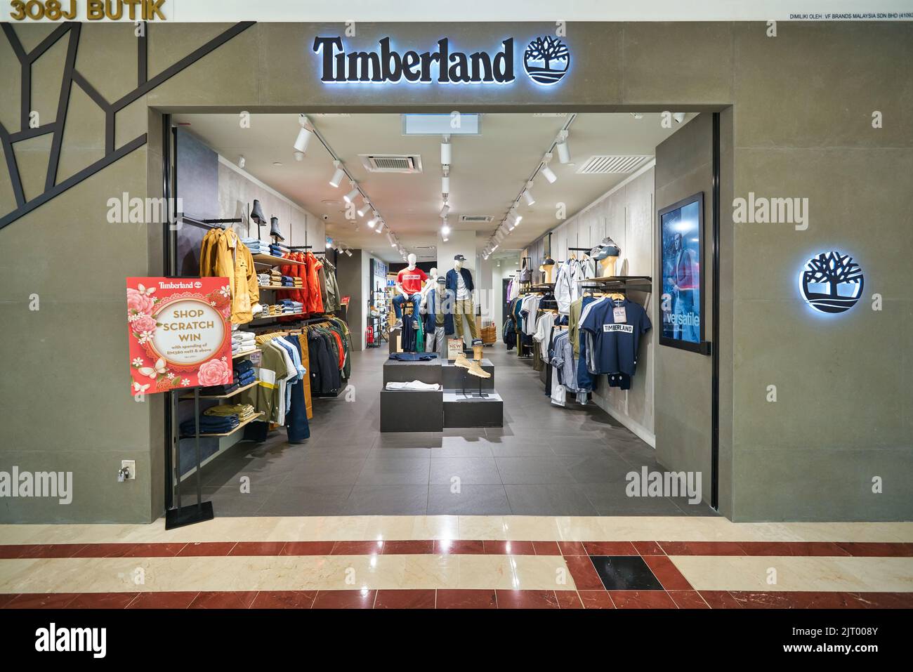 Shopfront and logo of timberland hi-res stock photography and images - Alamy