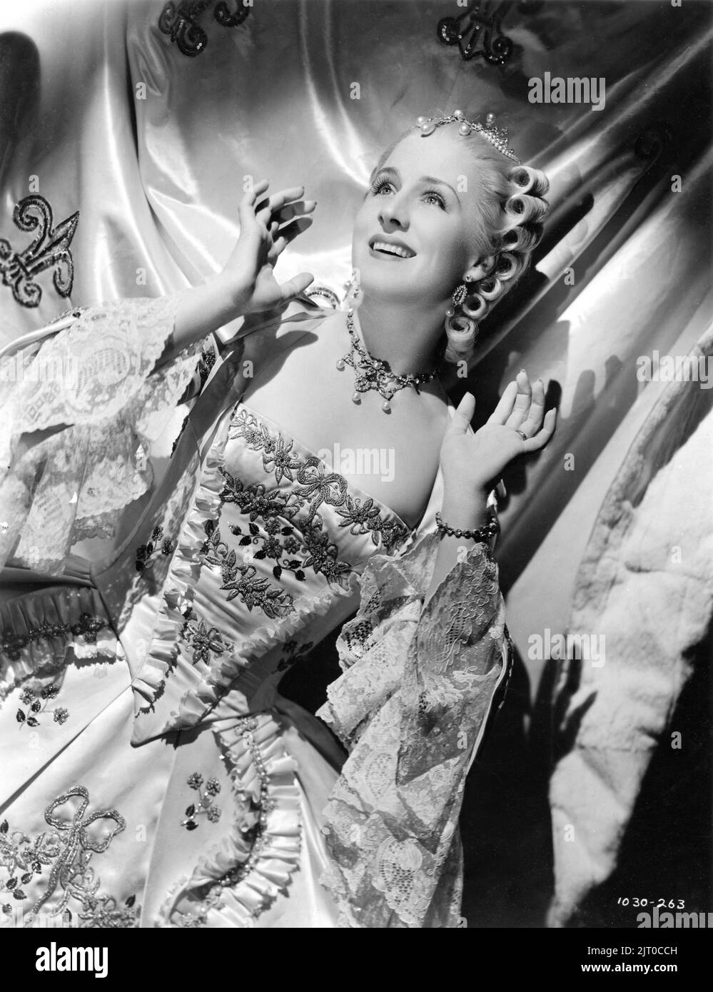 NORMA SHEARER as Marie Antoinette Portrait by LASZLO WILLINGER in MARIE NORMA SHEARER as Marie Antoinette Portrait by LASZLO WILLINGER in MARIE