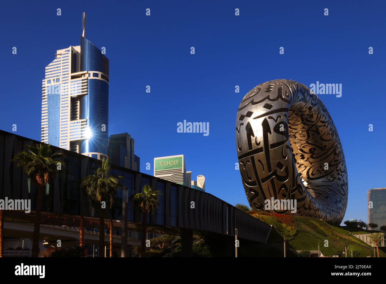 Dubai Museum,  Downtown, moderne Architektur, Zukunft,   Atemberaubende Aussicht auf die Skyline von Dubai mit dem Museum der Zukunft  für die Expo Stock Photo