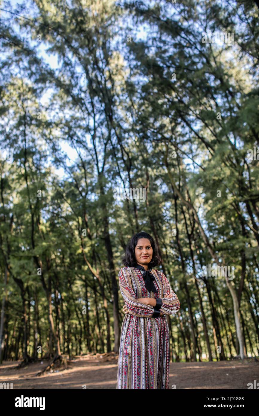 Porno film: Er, xotin va qoshni Jinsiy nikoh kechasi