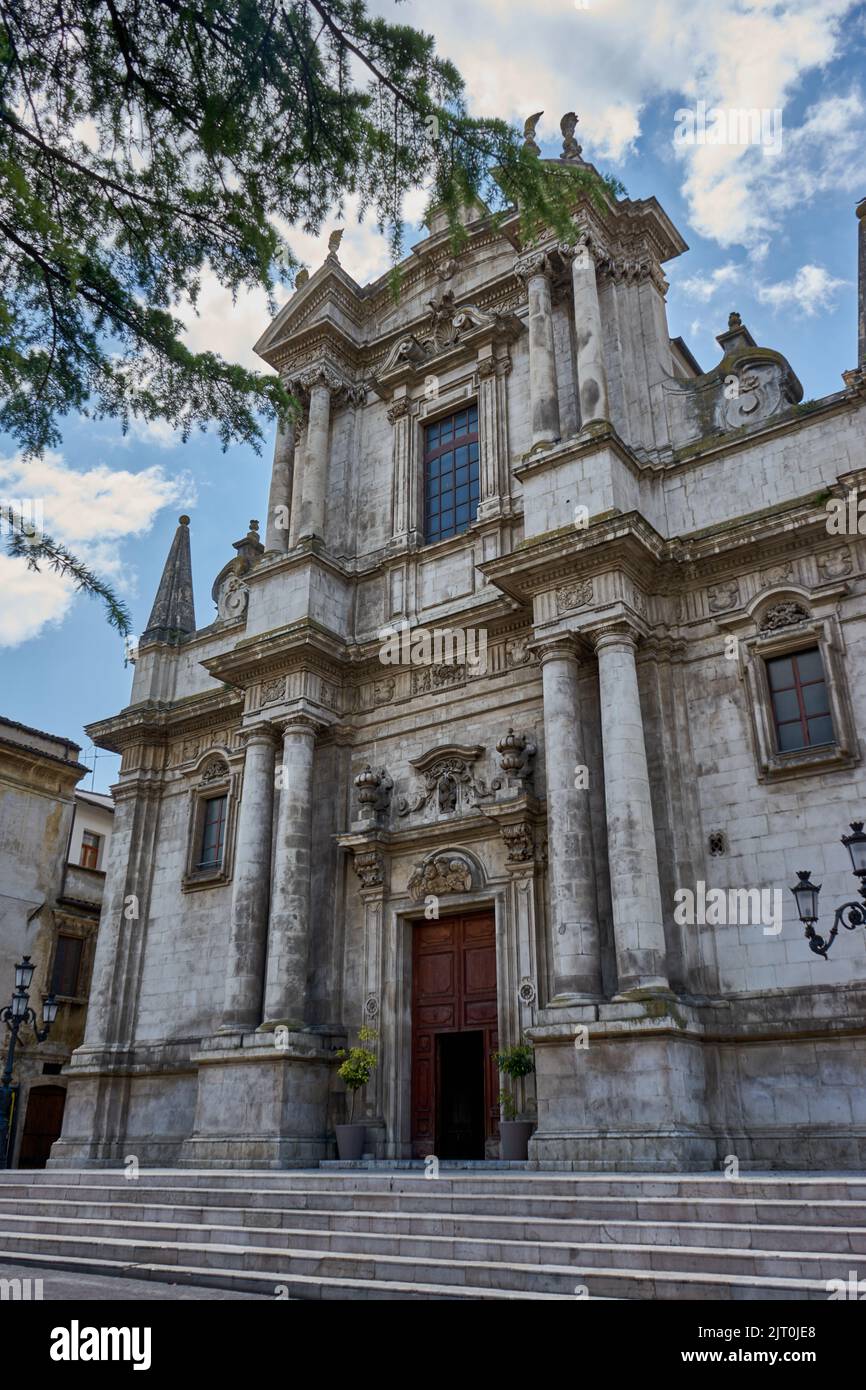 Palazzo und Chiesa della Santa Annunziata, Sulmona, Provinz L’Aquila, Region Abruzzen, Italien, Europa Stock Photo