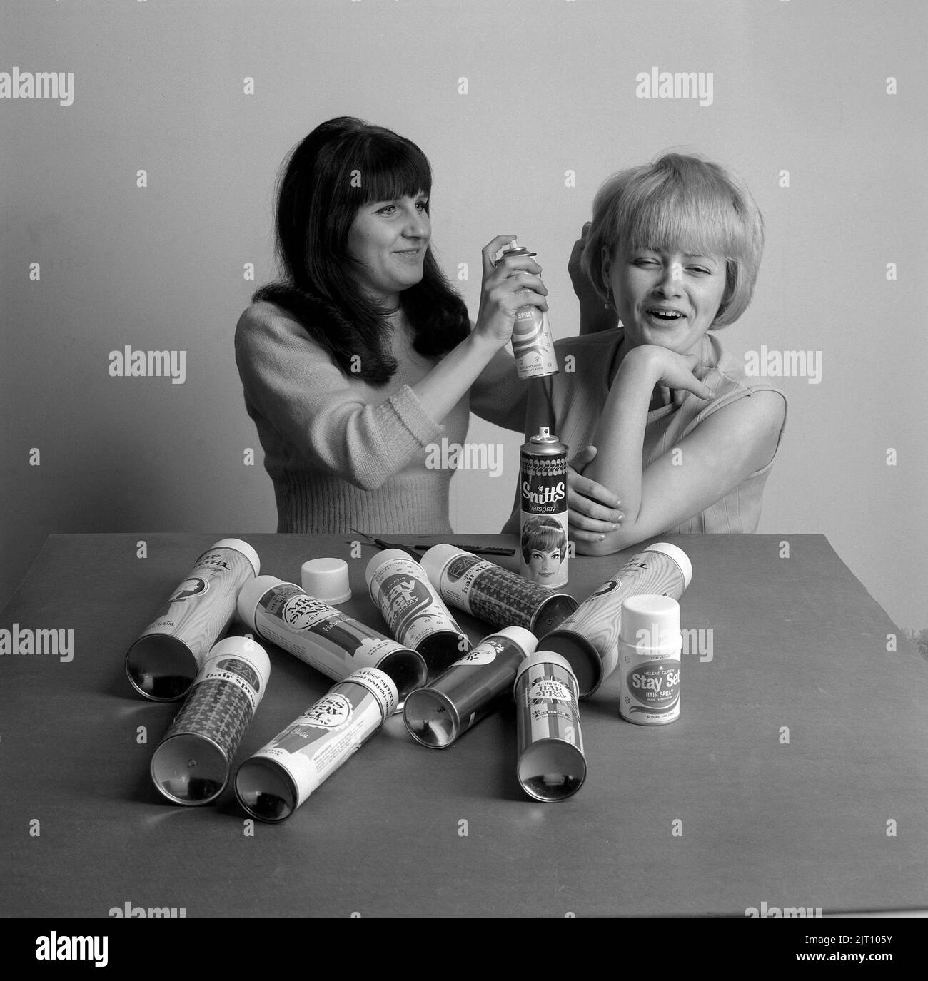 Iran women 1960s hi-res stock photography and images - Alamy