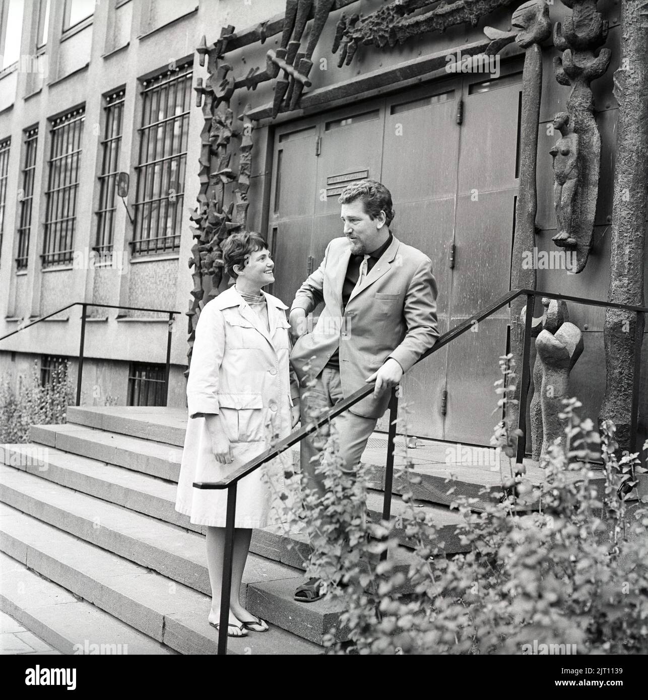 Per Wahloo and Maj Sjowall. Author couple and lif companions collaborative on the ten novels about the explits of police detective Martin Beck. The books have been translated into many languages and been filmed. Pictured on the doorstep of the swedish police on september 6 1966. Stock Photo